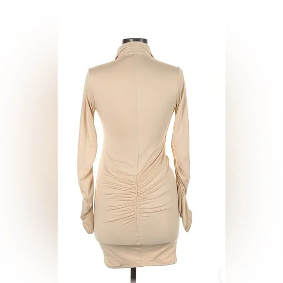 Oh Polly Ivory collar button down bodycon dress - Picture 3 of 3